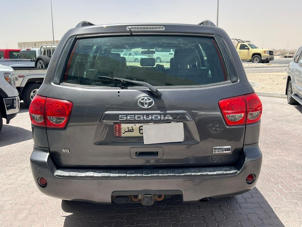 Toyota Sequoia - Image 2