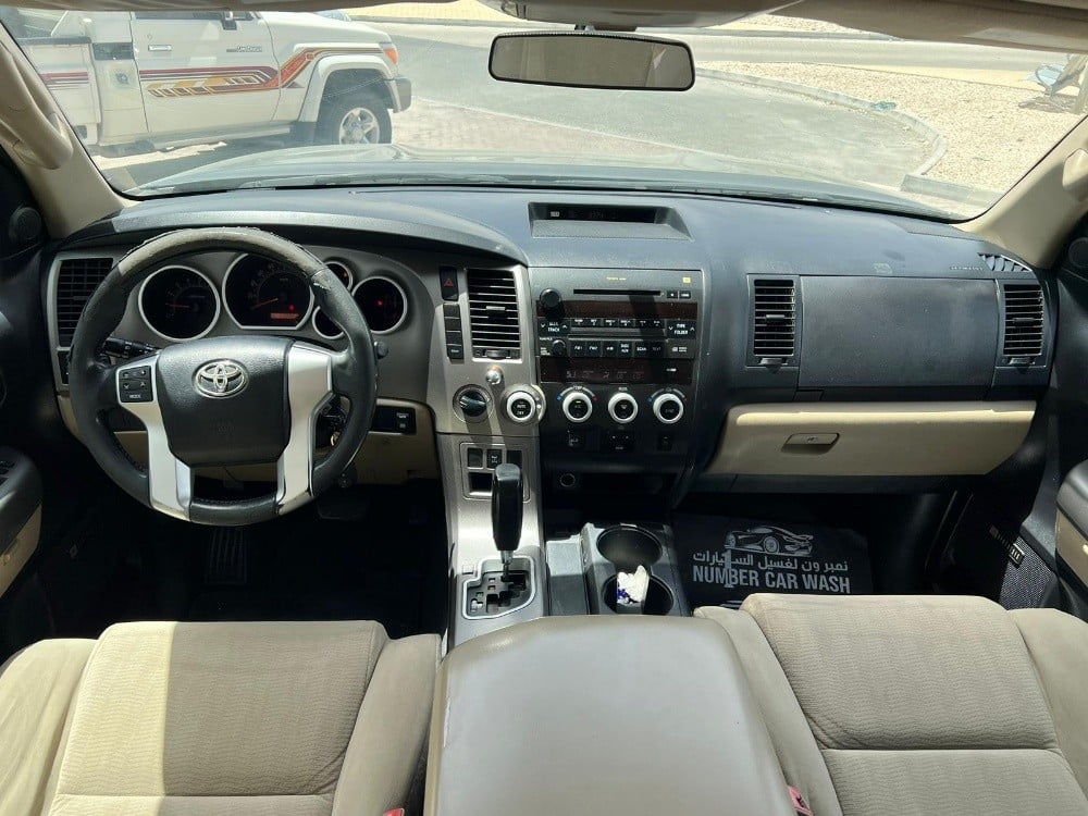 Toyota Sequoia - Image 4