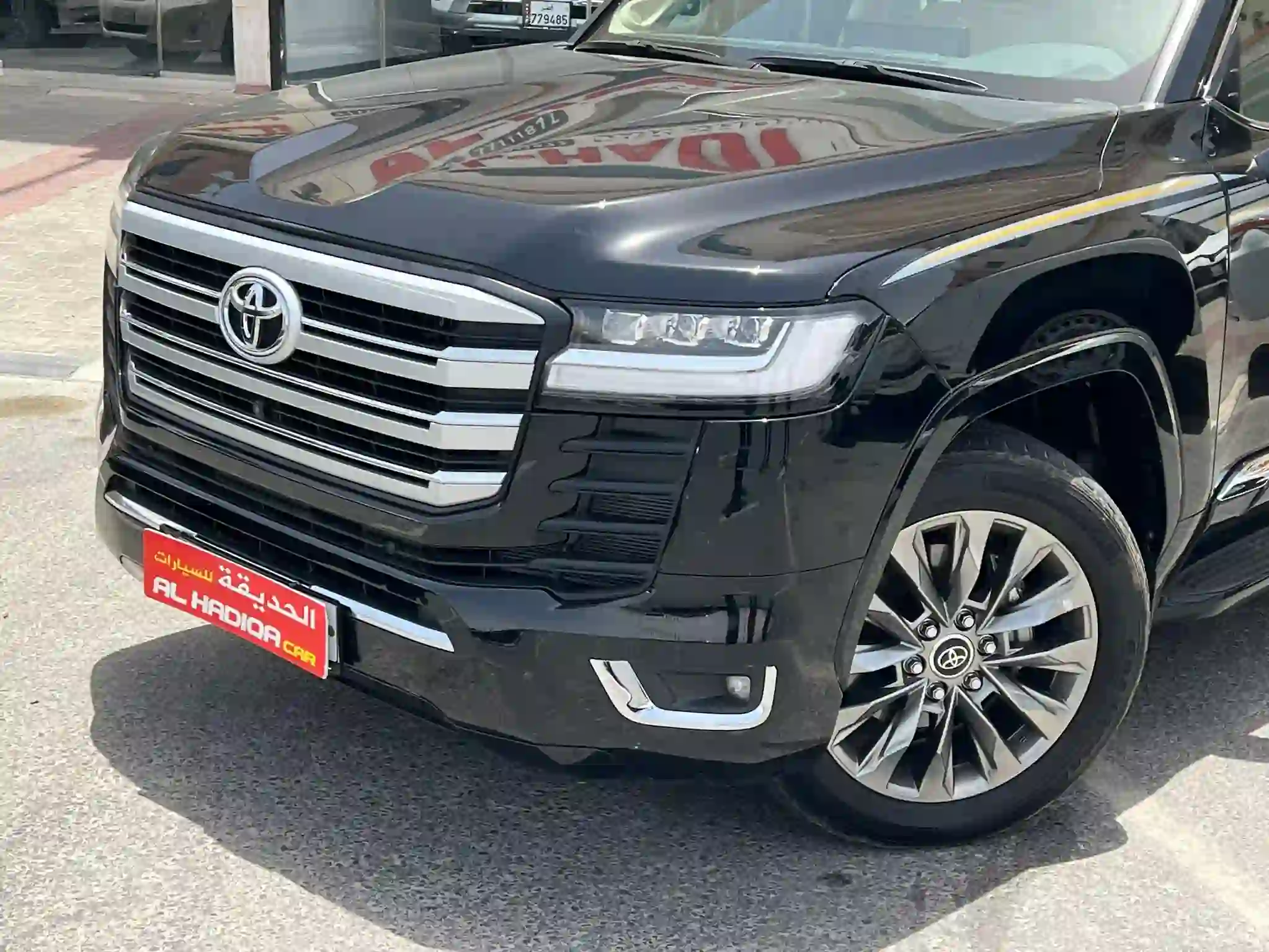 Toyota Land Cruiser VX 2023 - Image 3