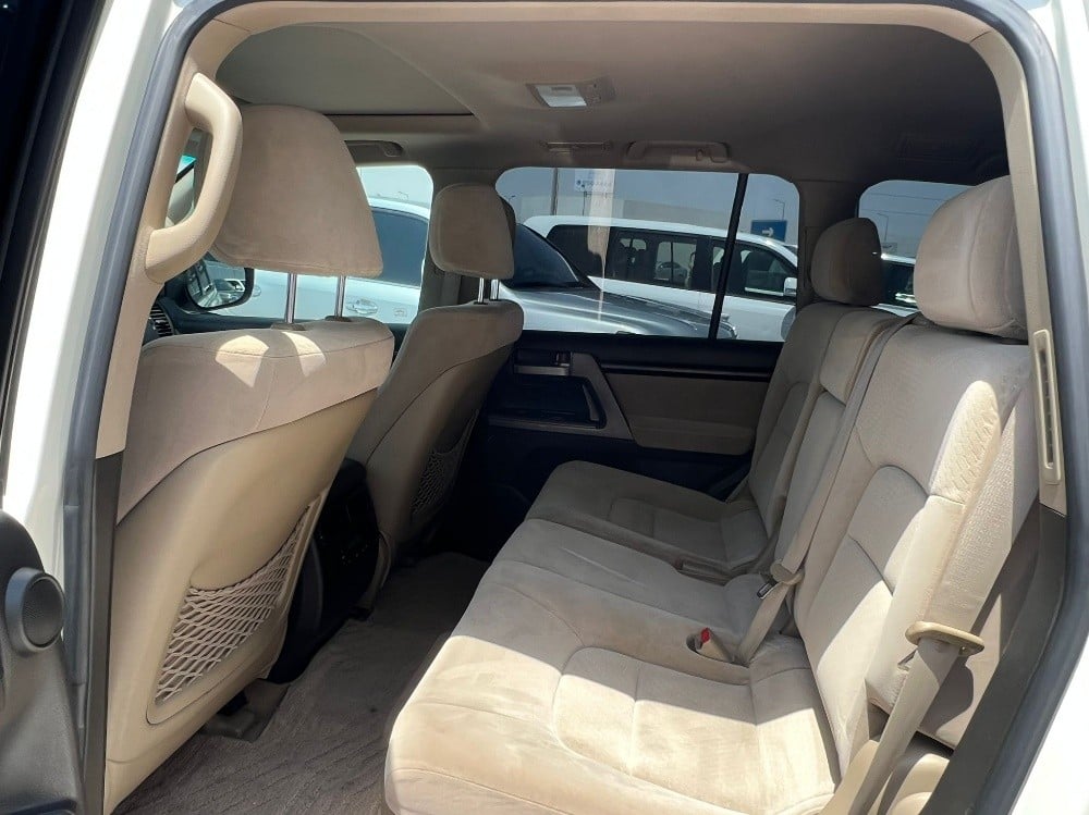 Toyota Land Cruiser VX.R - Image 2