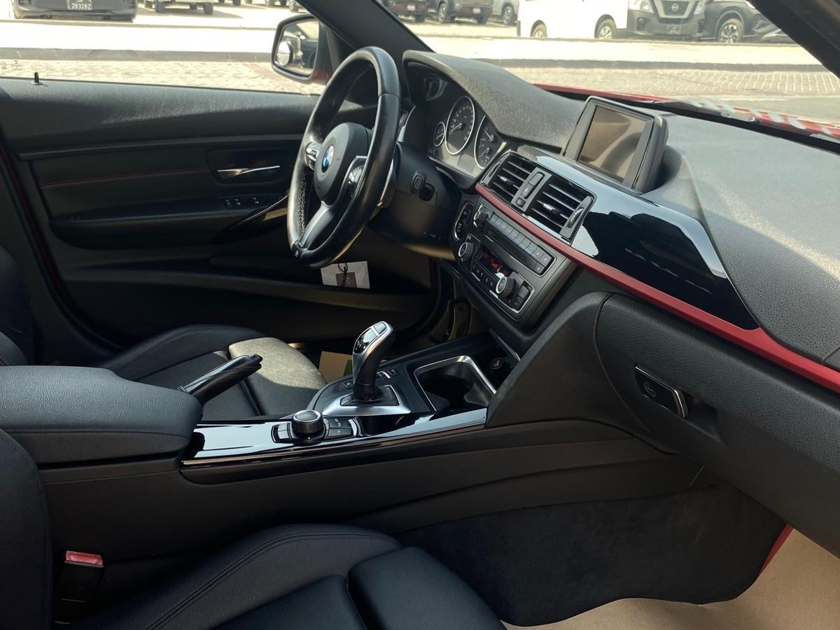 BMW 3-Series 328 i 2015 - Image 3