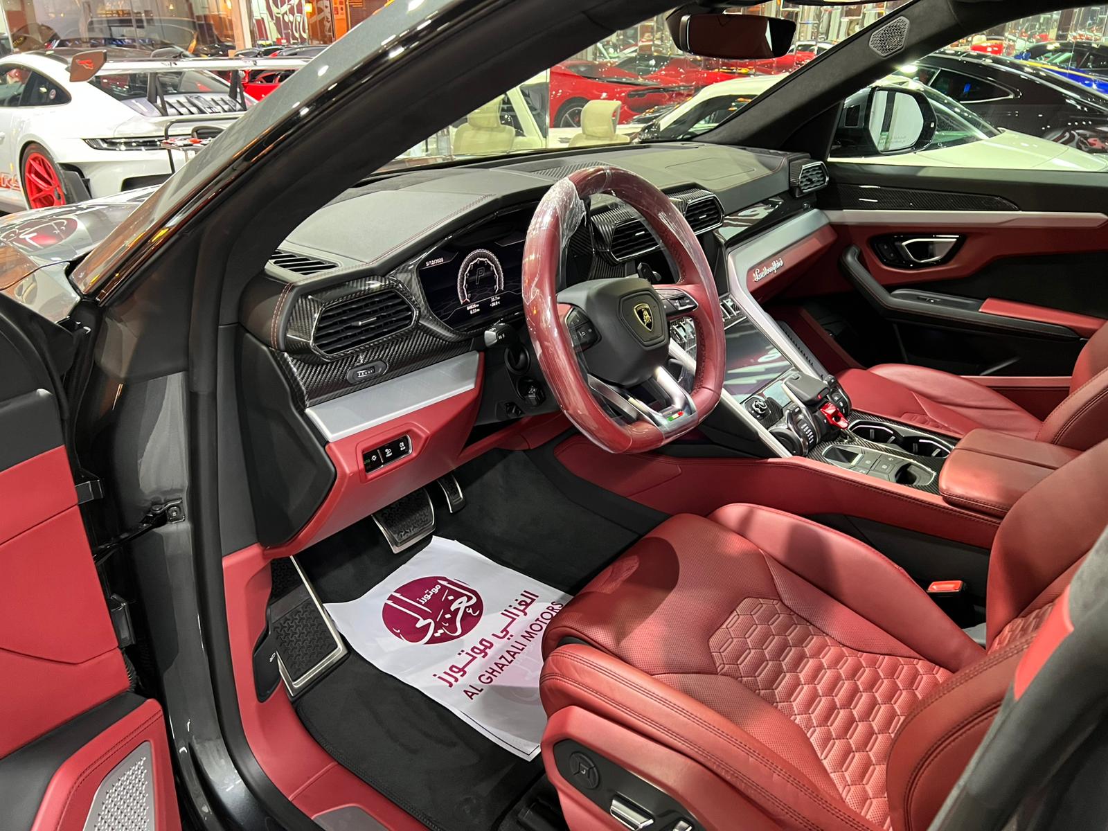 Lamborghini Urus 2019 - Image 2
