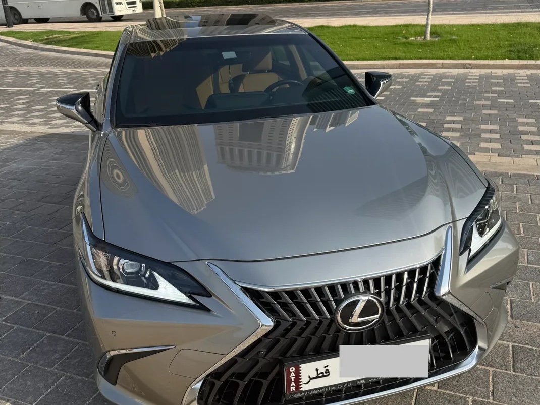 Lexus ES 300h 2023