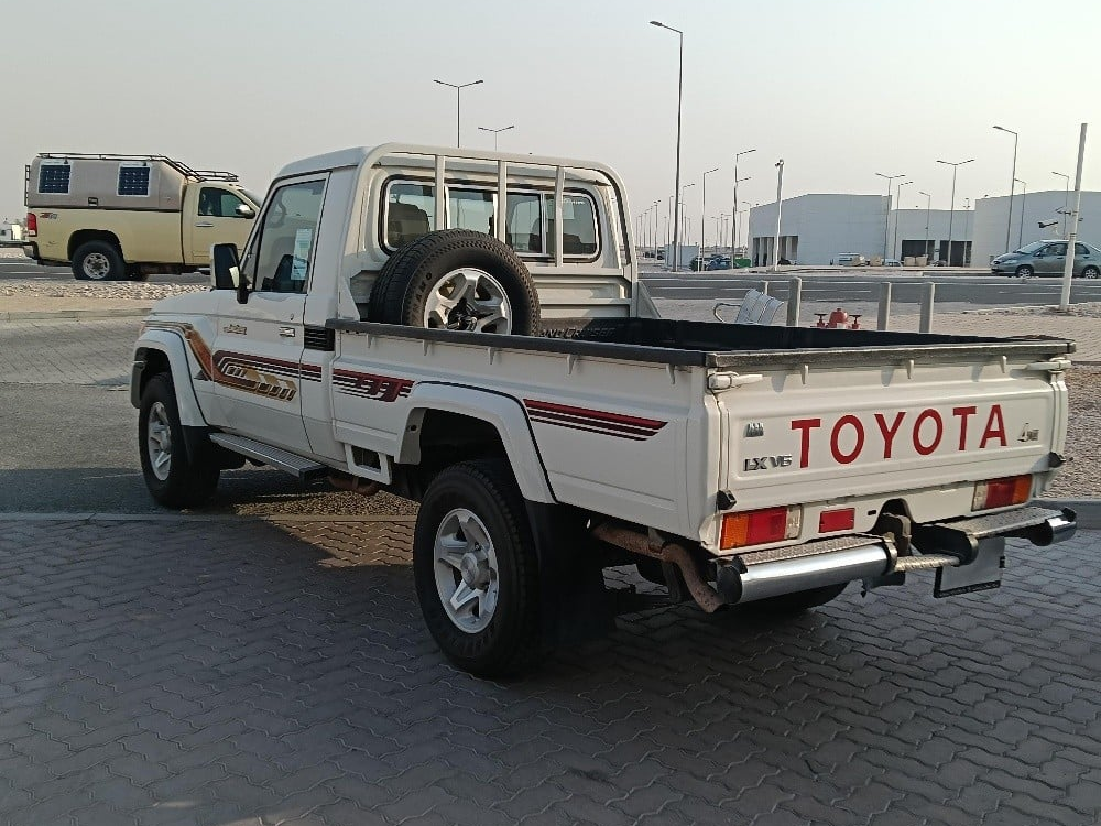 Toyota LX  - Image 3