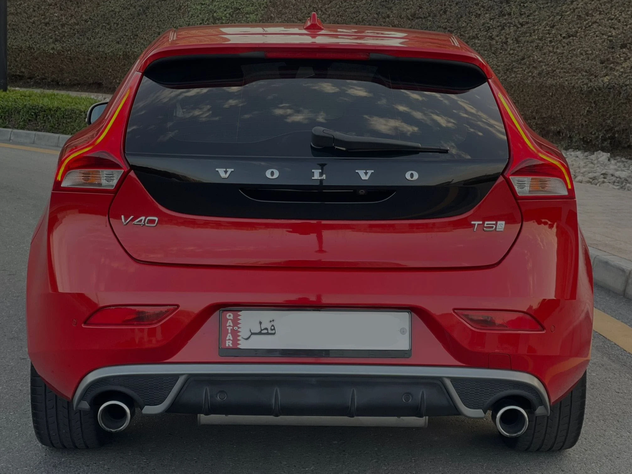 Volvo v40  2017 - Image 3