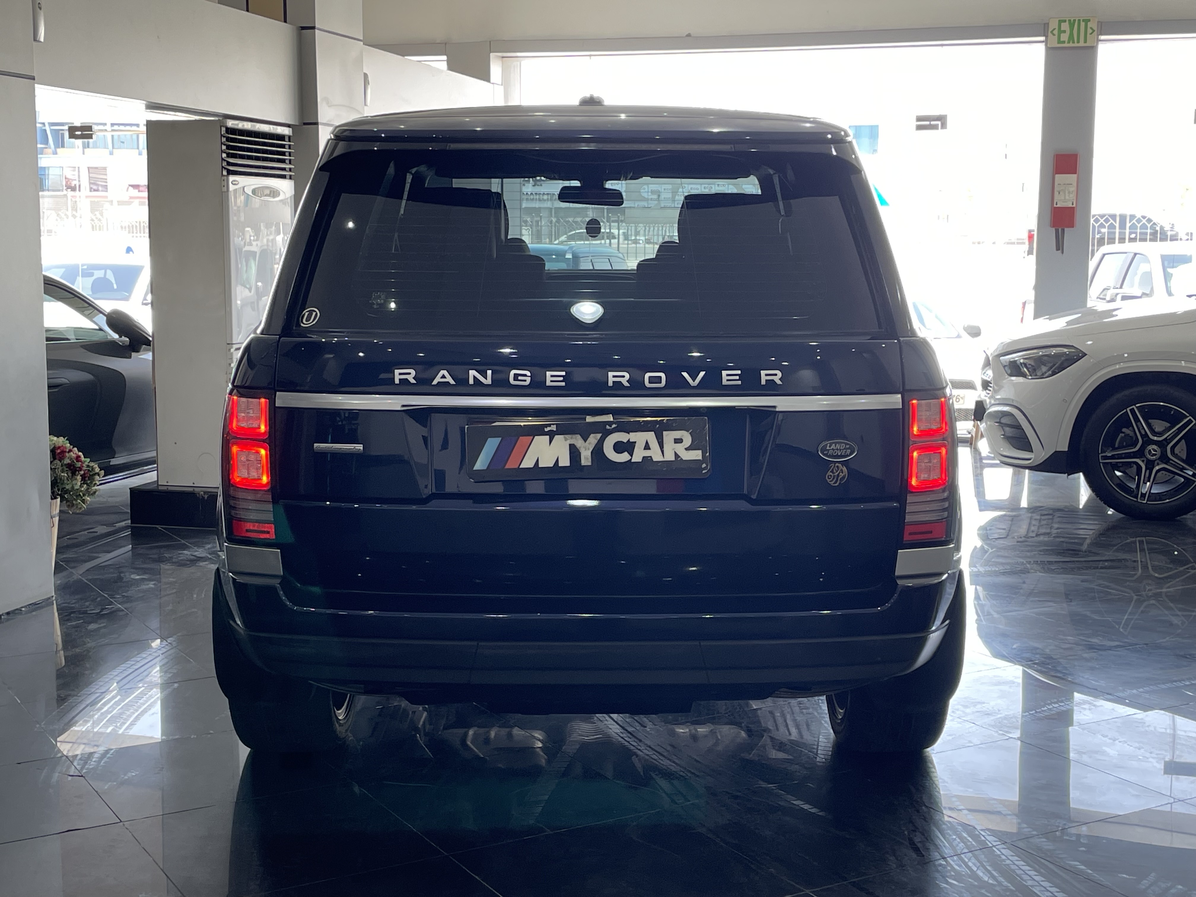 Land Rover Range Vogue Autobiography - Image 4