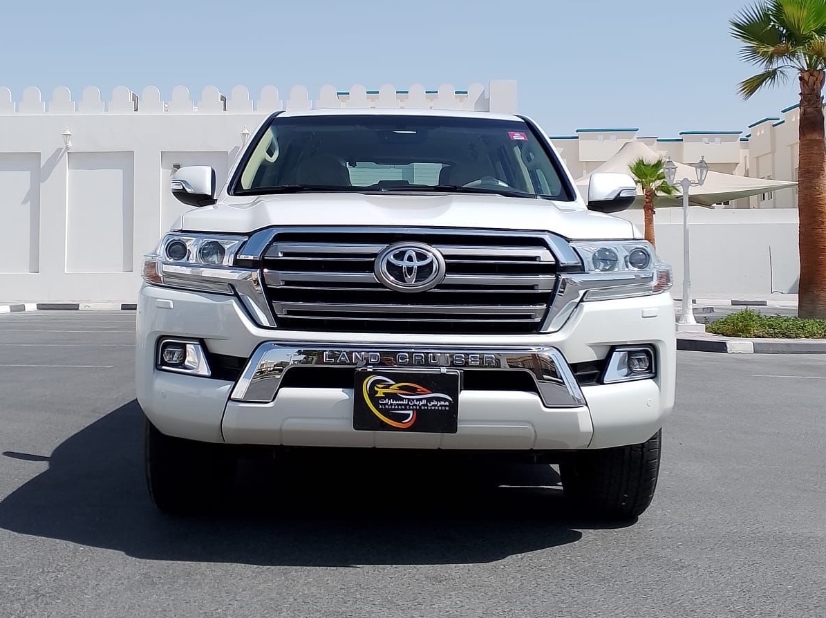 Toyota Land Cruiser GXR v8 - Image 3