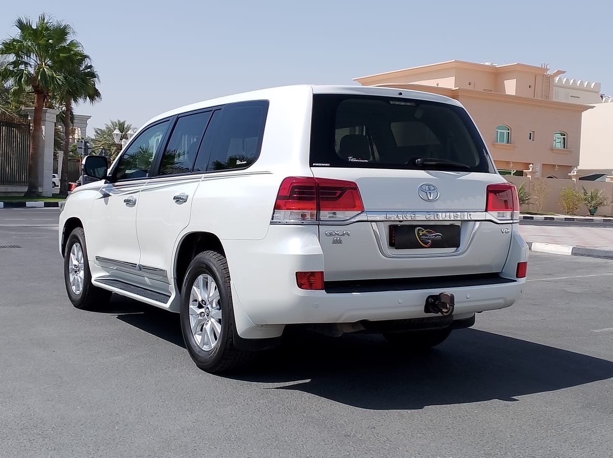 Toyota Land Cruiser GXR v8 - Image 4