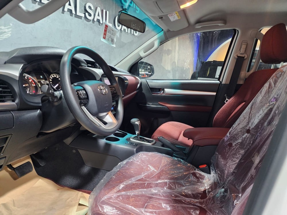 Toyota Hilux - Image 2