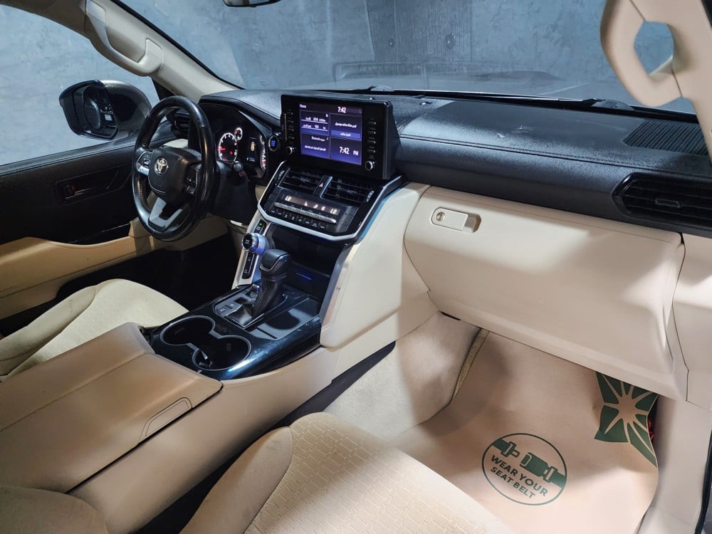 Toyota Land Cruiser GX.R - Image 4