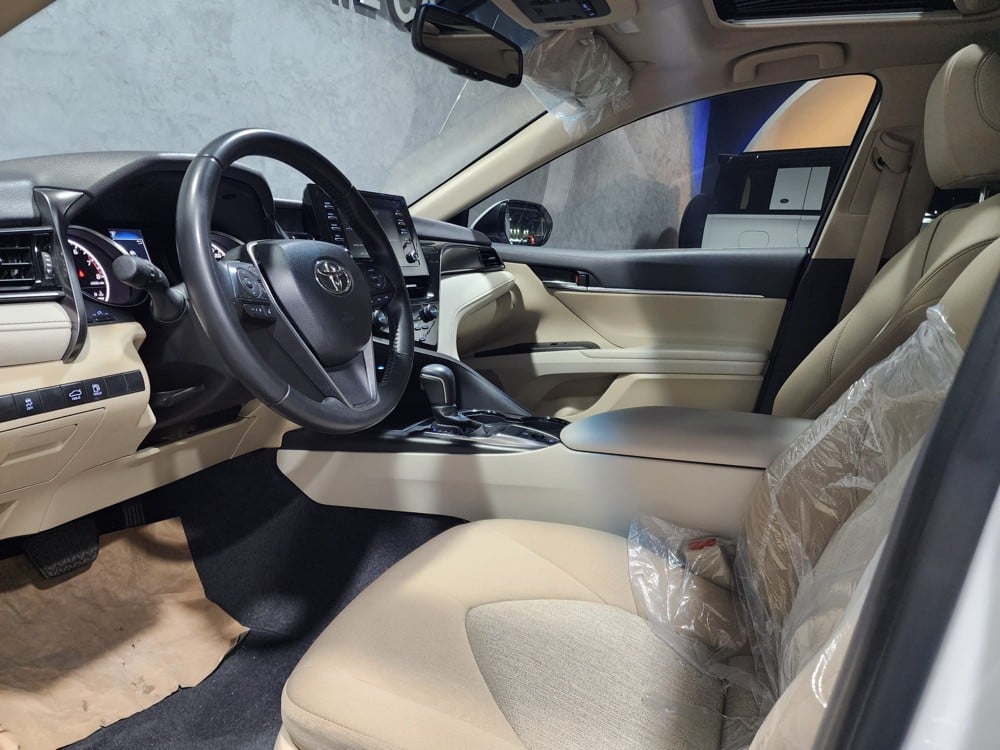 Toyota Camry - Image 3