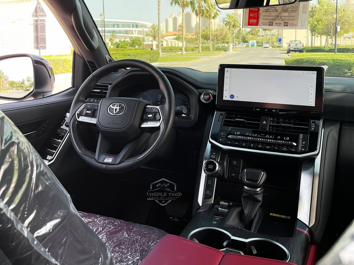 Toyota Land Cruiser G/R - Image 3