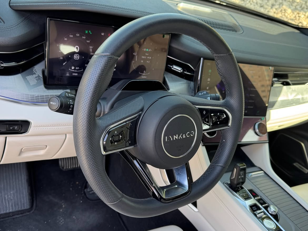 Lynk Co 09 - Image 4