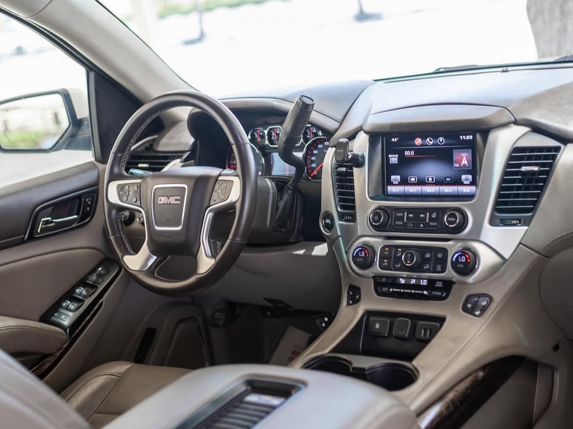 GMC Yukon XL - Image 3