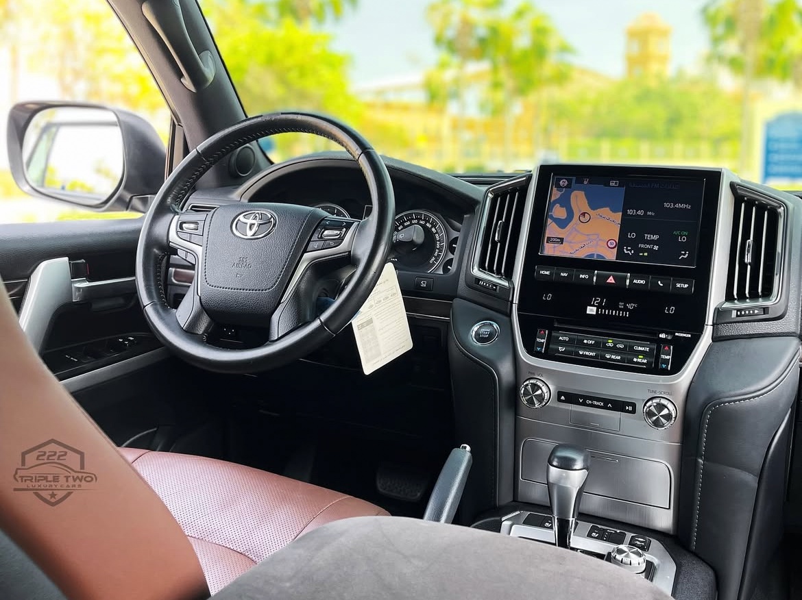 Toyota Land Cruiser VX.R - Image 4