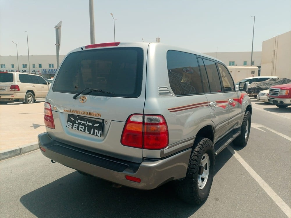 Toyota Land Cruiser VX.R - Image 2
