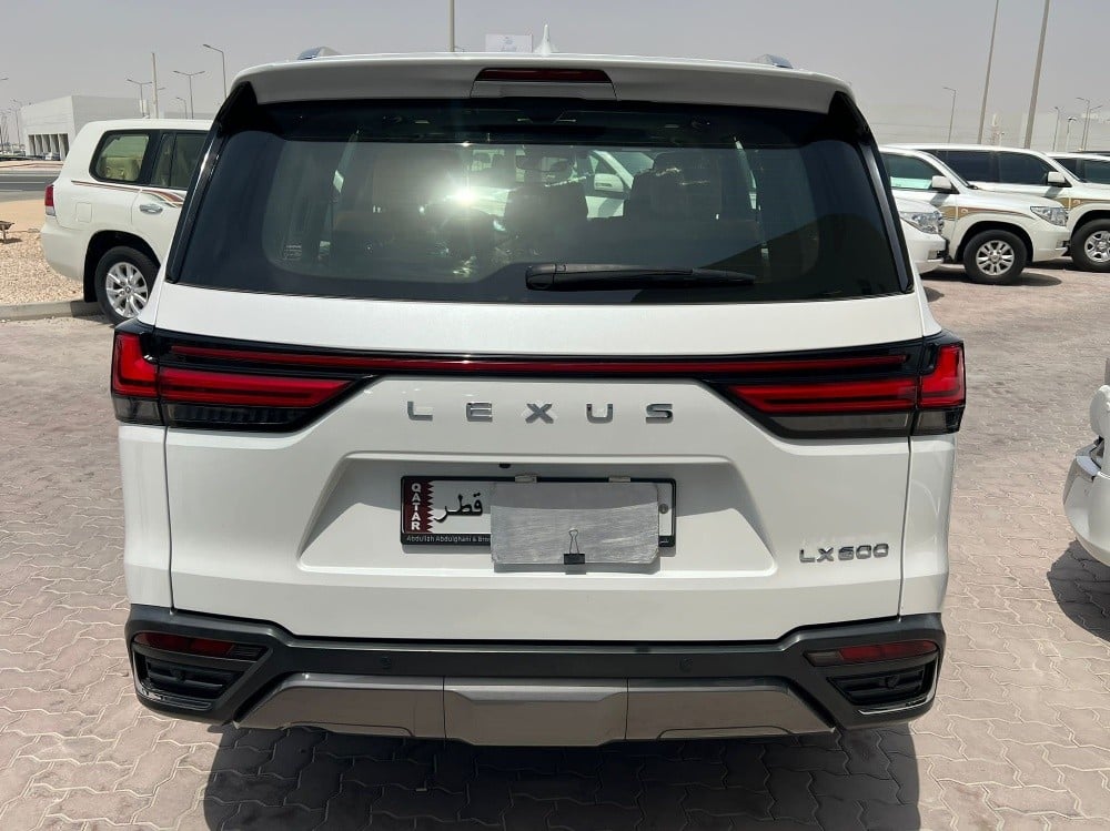 Lexus LX 600 - Image 2