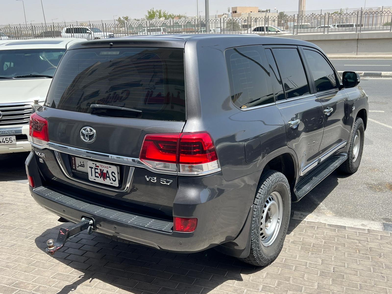 Toyota Land Cruiser VX.R - Image 3