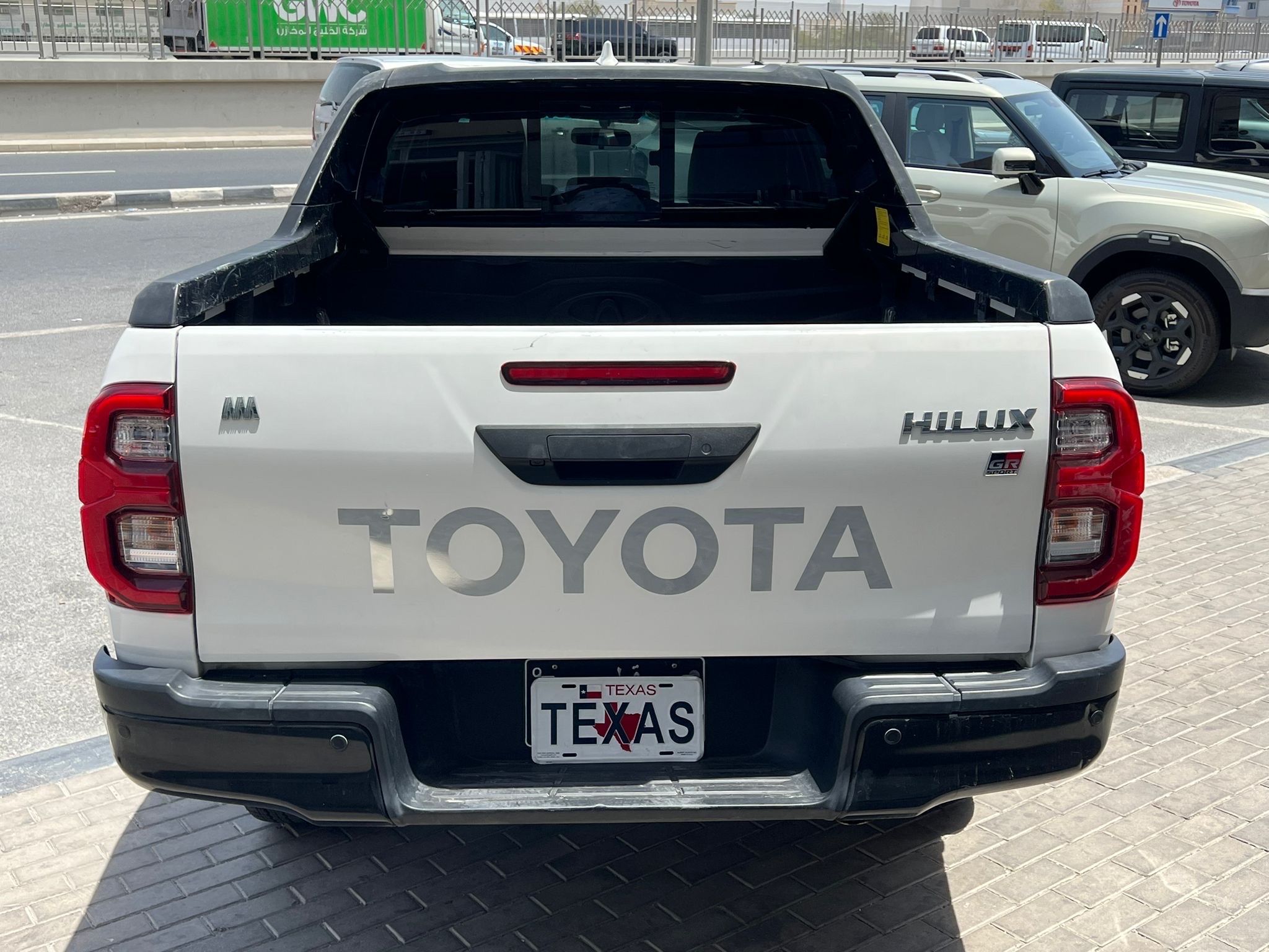 Toyota Hilux - Image 4