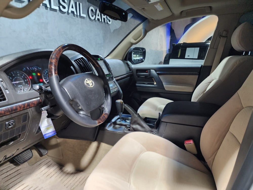 Toyota Land Cruiser GX - Image 4
