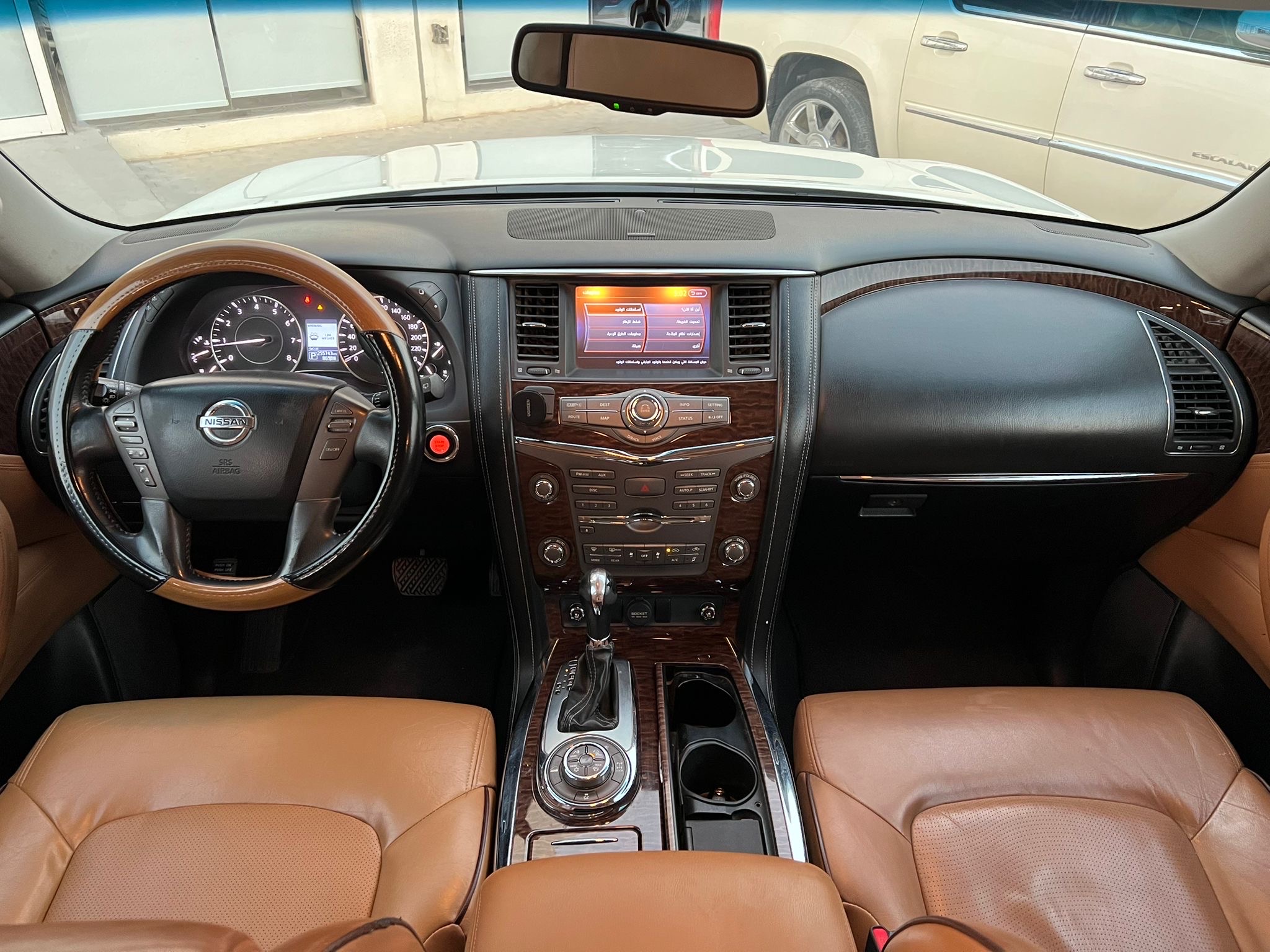 Nissan Patrol  Platinum - Image 4