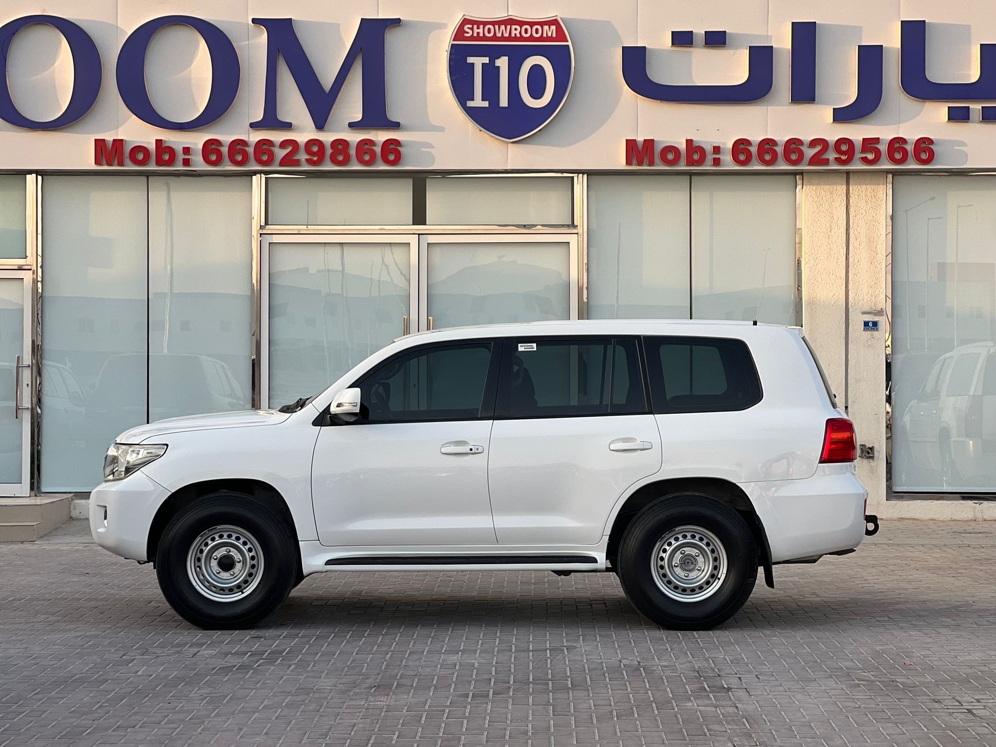 Toyota Land Cruiser G standard - Image 4