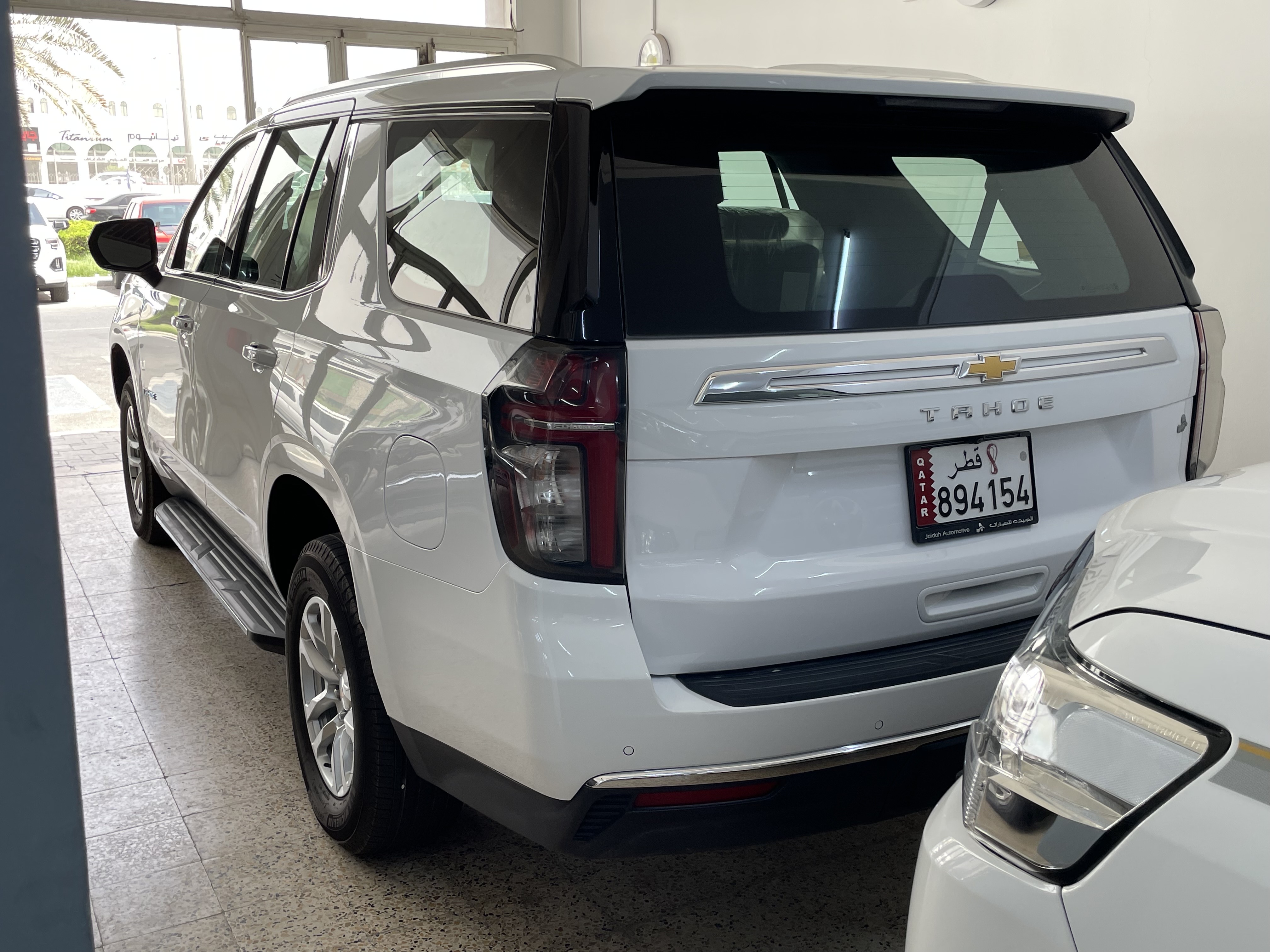 Chevrolet Tahoe - Image 2