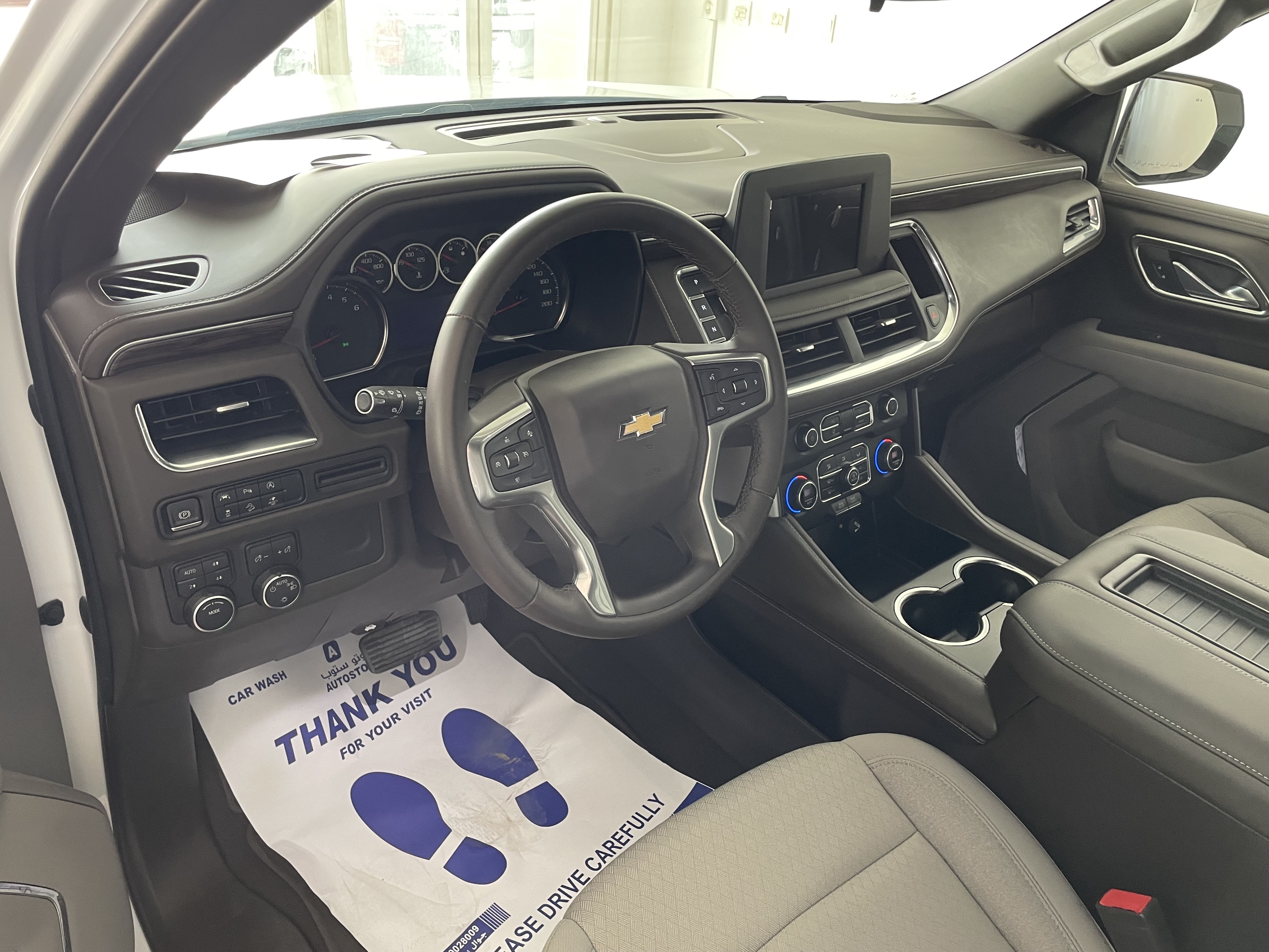 Chevrolet Tahoe - Image 3