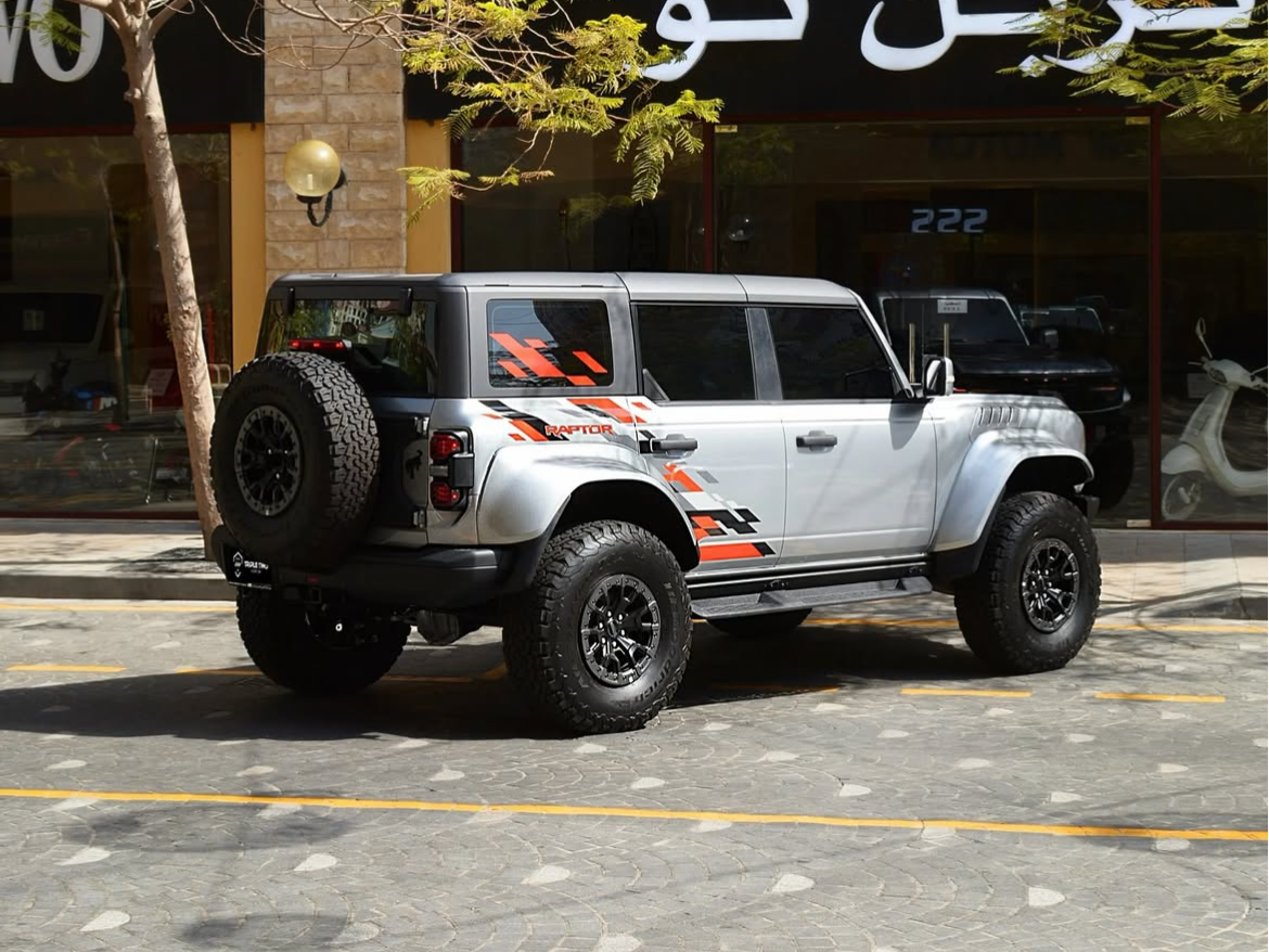 Ford Bronco Raptor - Image 2