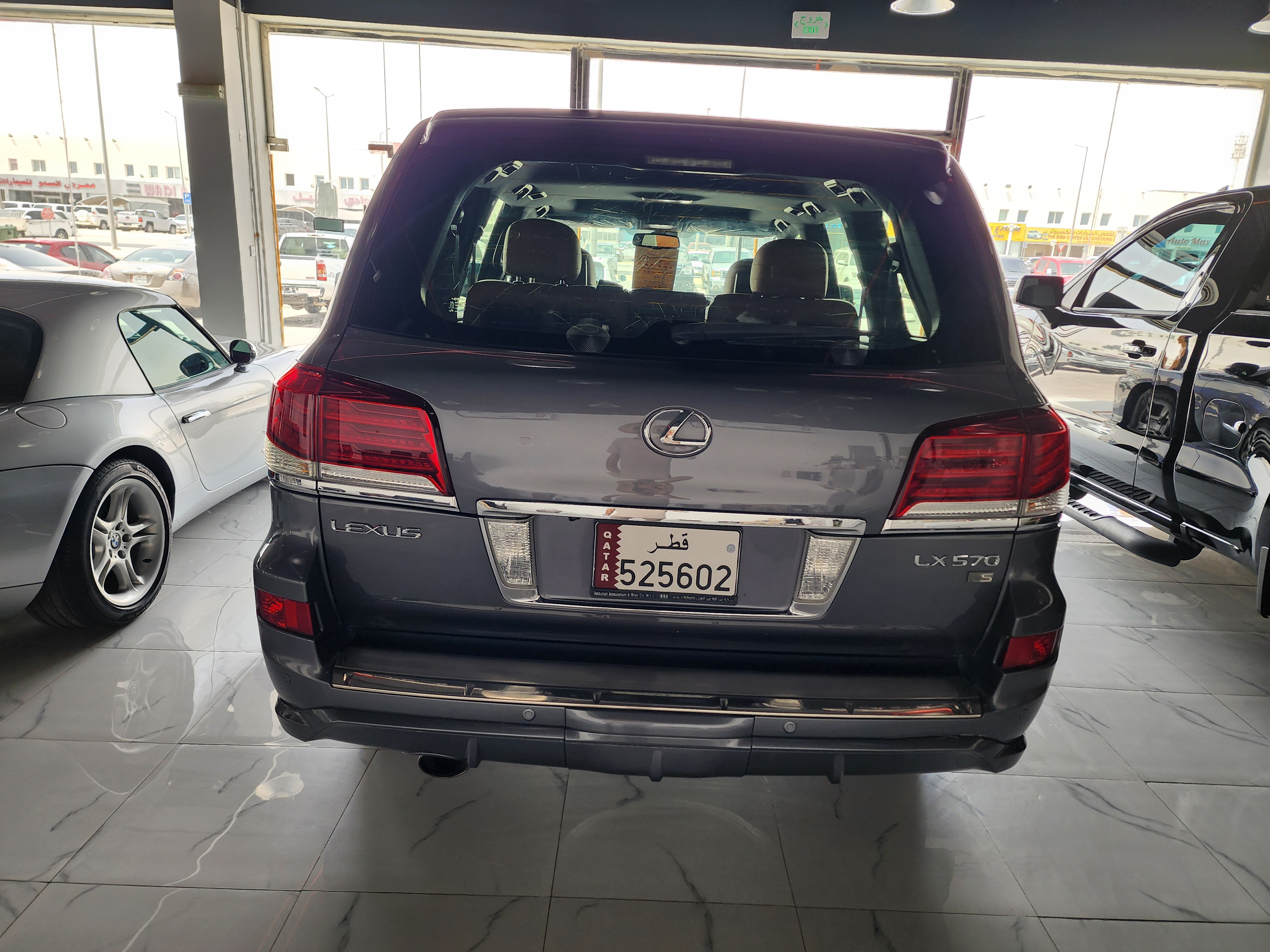 Lexus LX 570 - Image 4