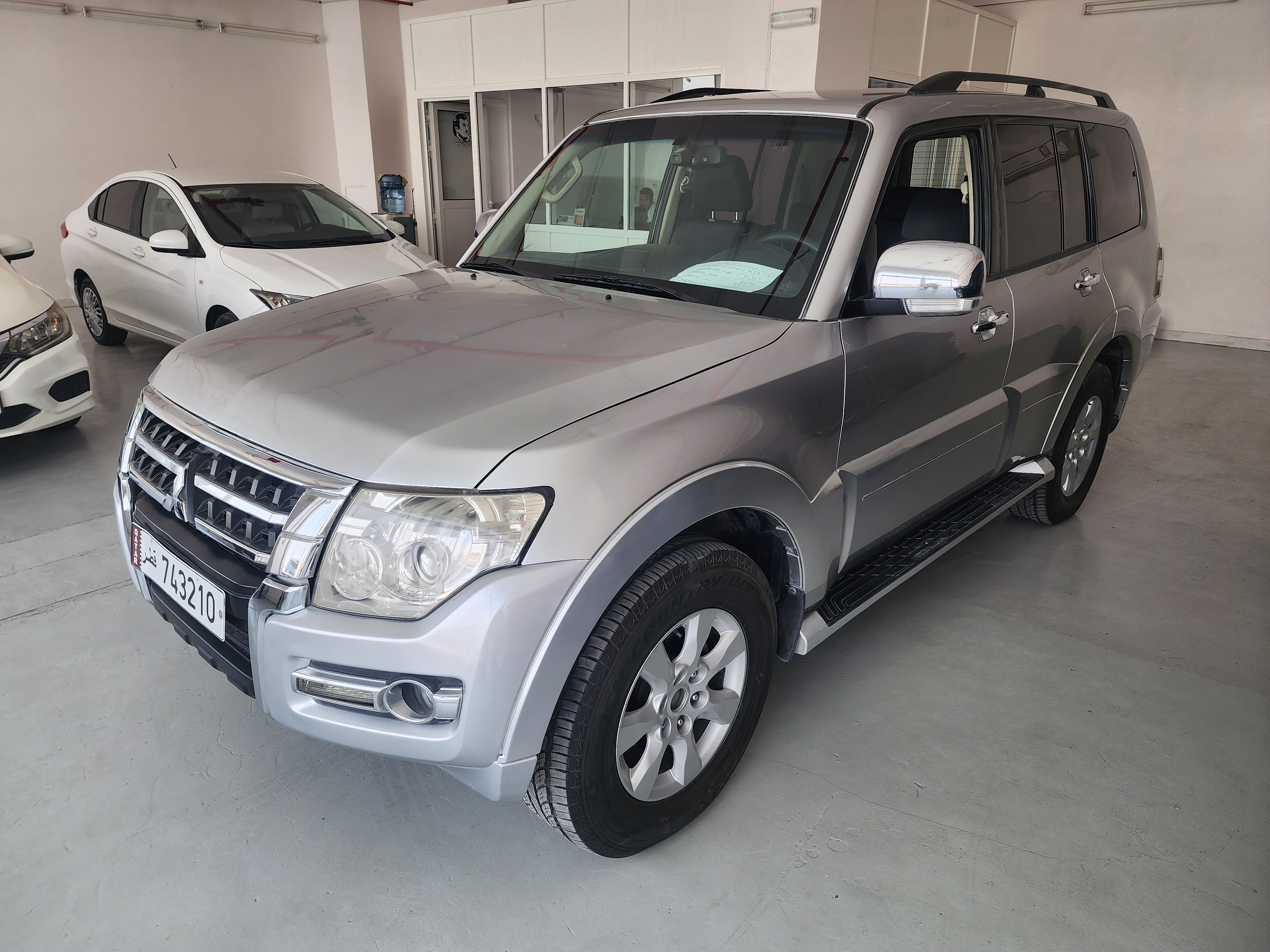 Mitsubishi Pajero - Image 2
