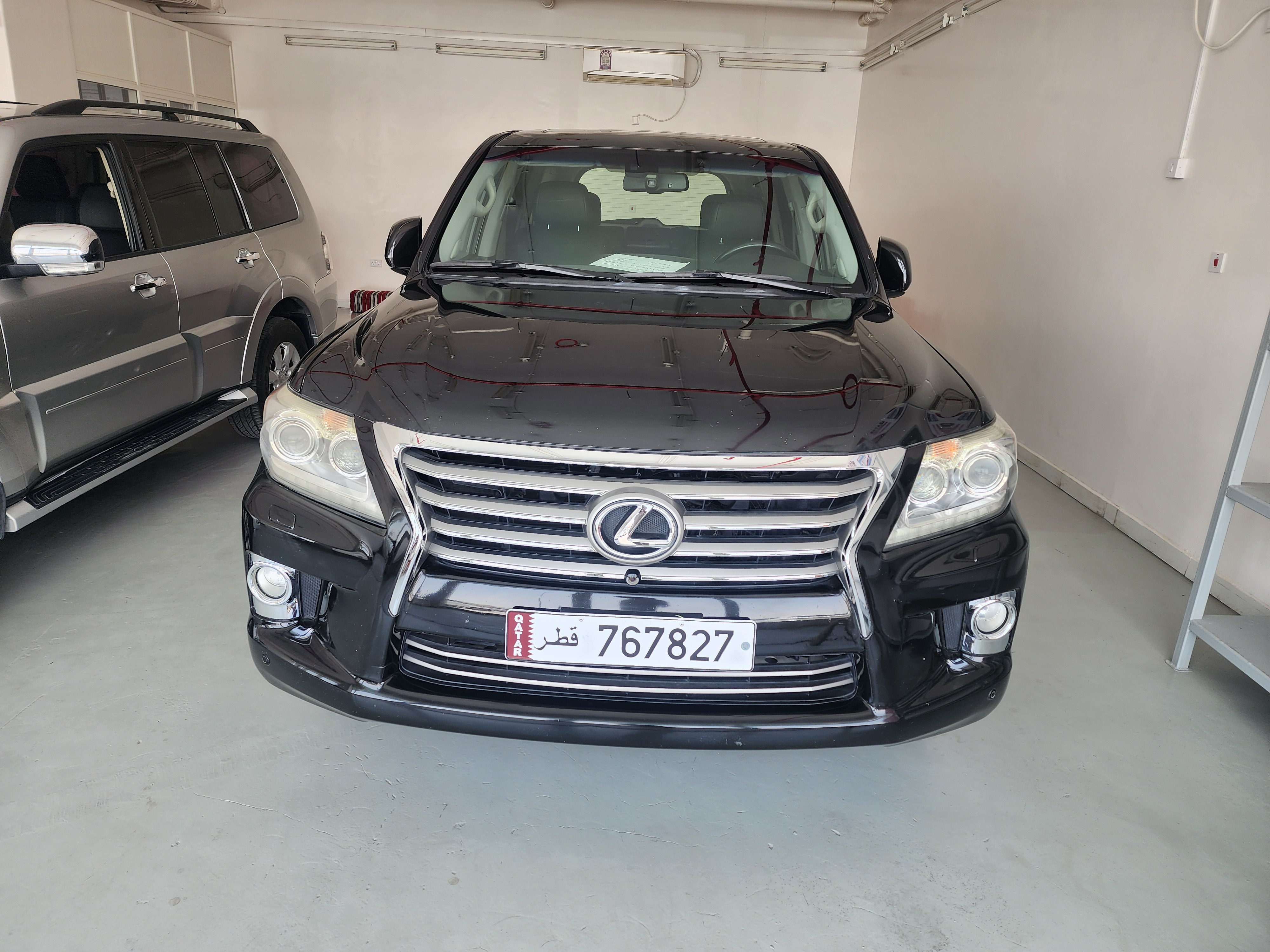Lexus LX 570 - Image 2