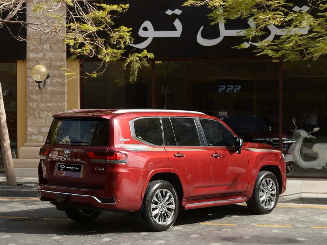 Toyota Land Cruiser VX.R - Image 3