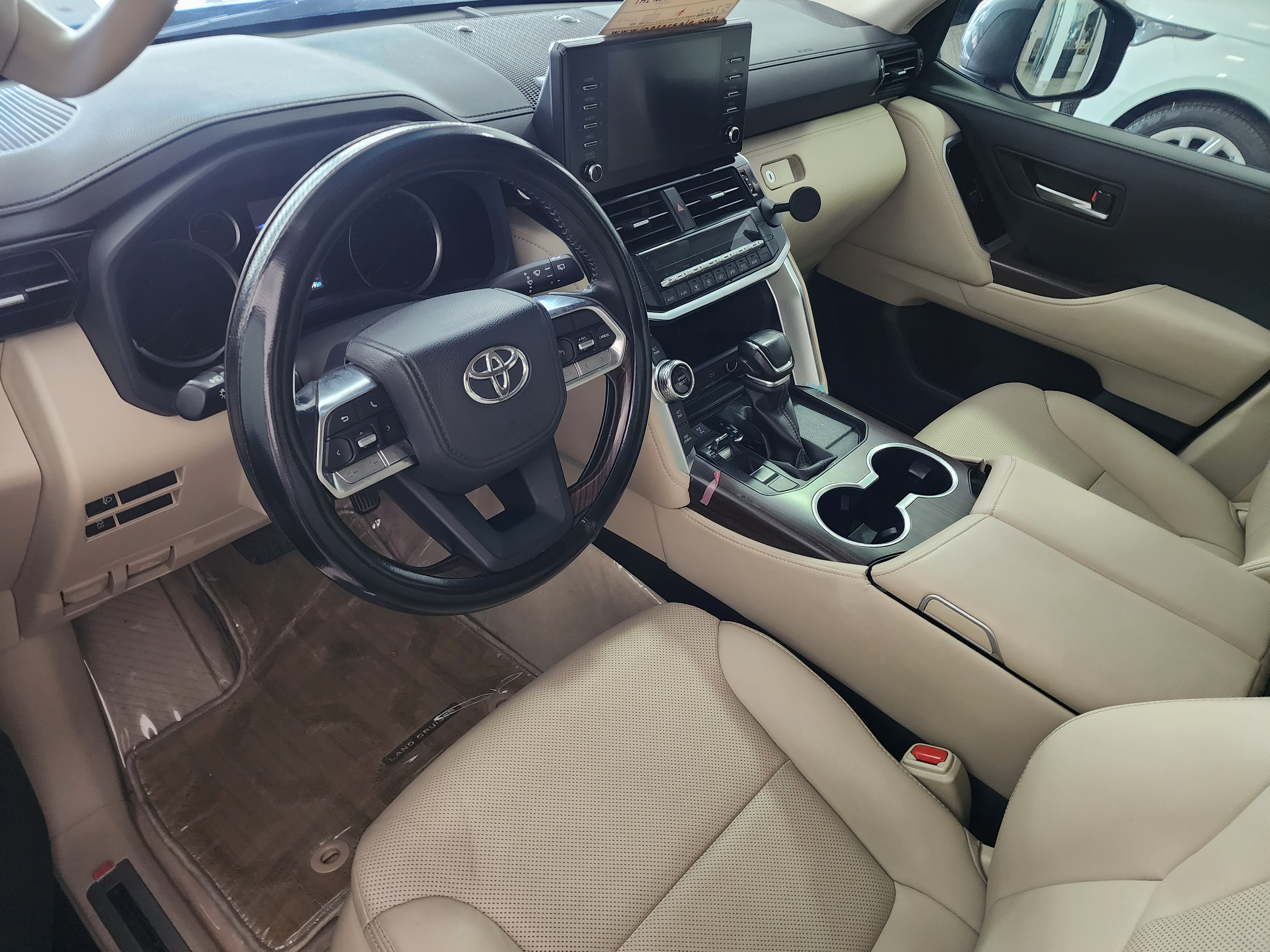 Toyota Land Cruiser GX.R - Image 3