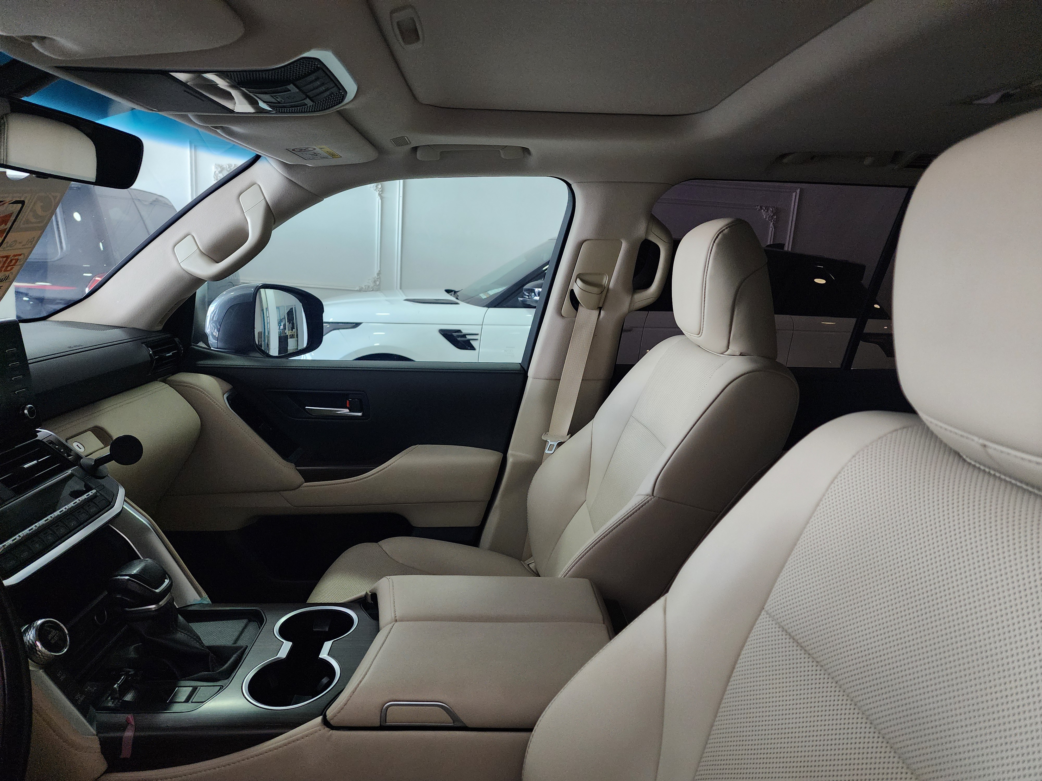 Toyota Land Cruiser GX.R - Image 4