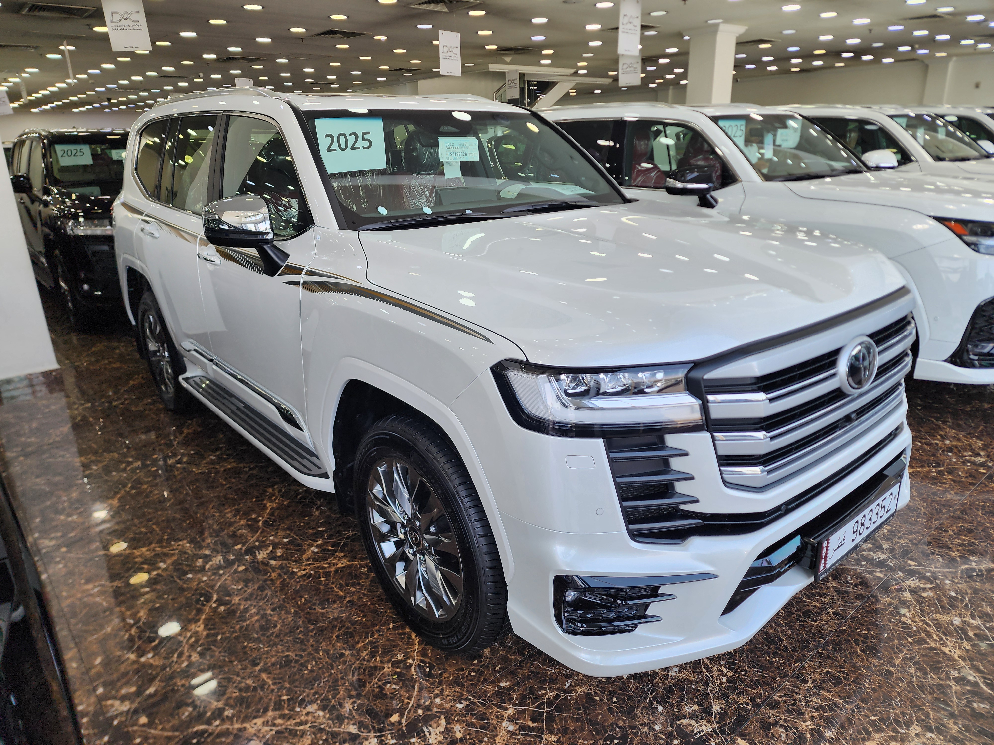 Toyota Land Cruiser VX.R - Image 2
