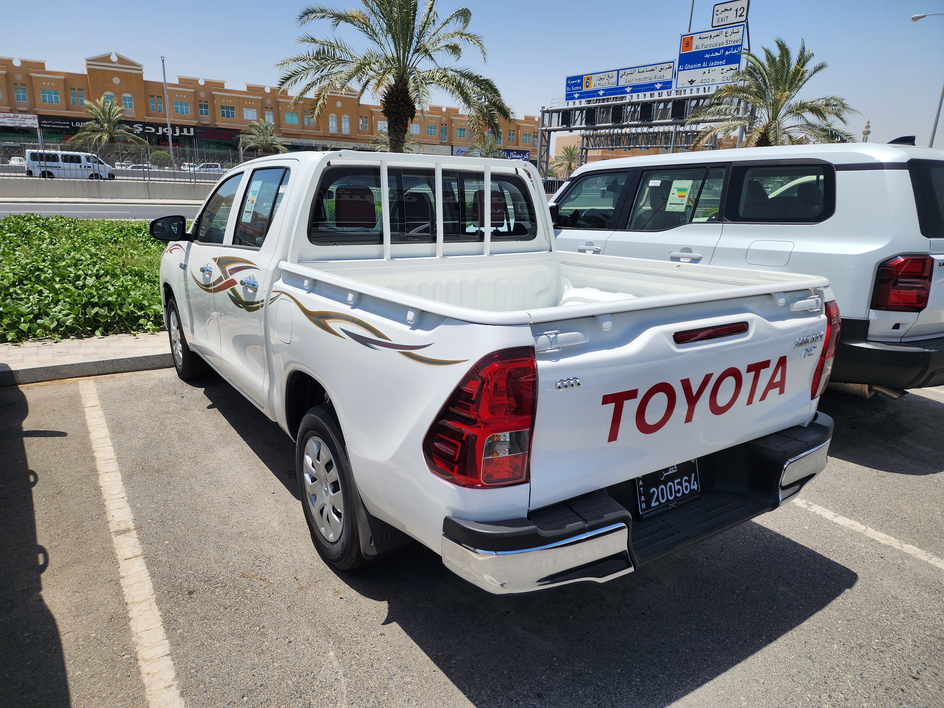 Toyota Hilux - Image 2