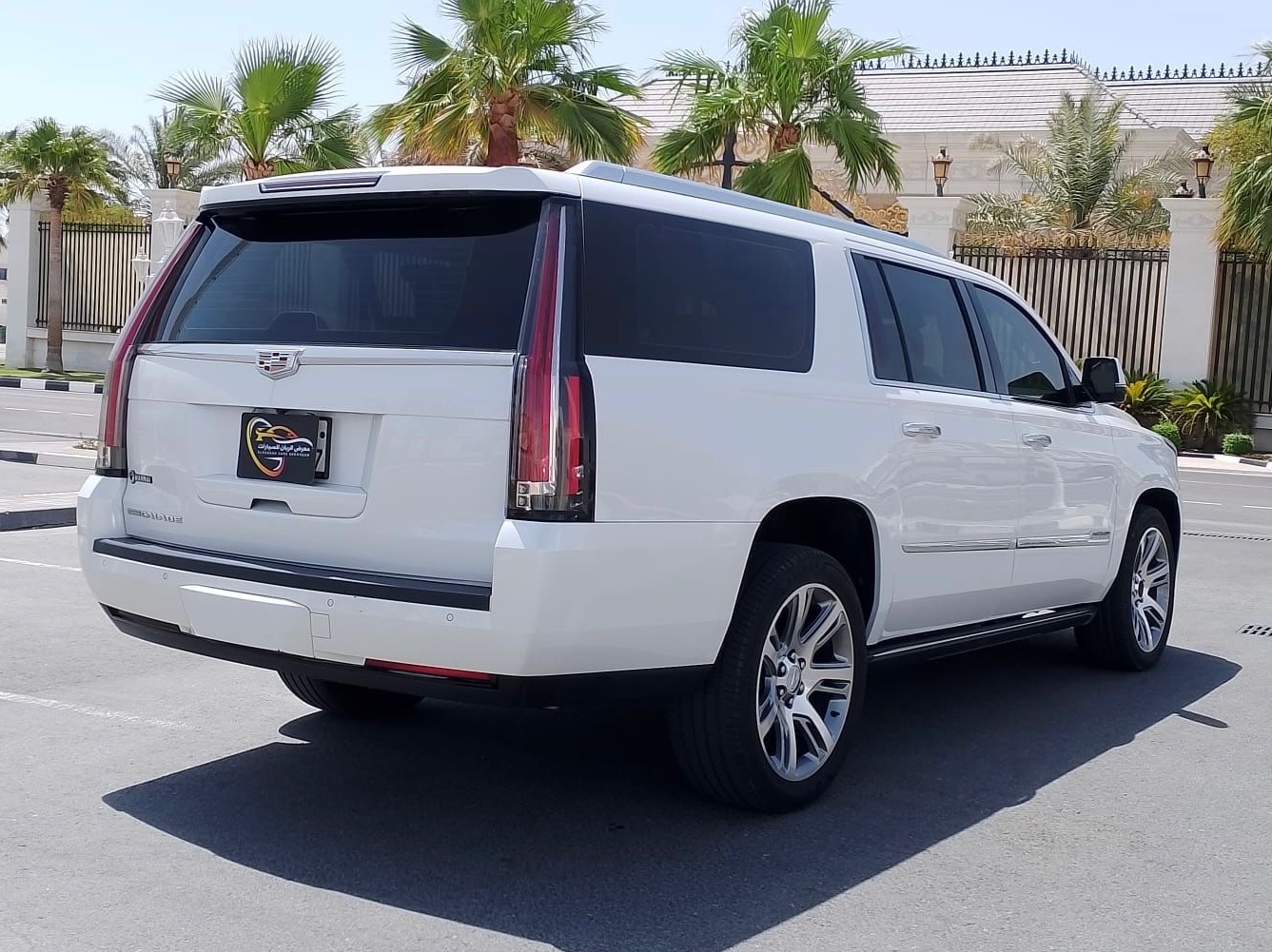 Cadillac Escalade - Image 3