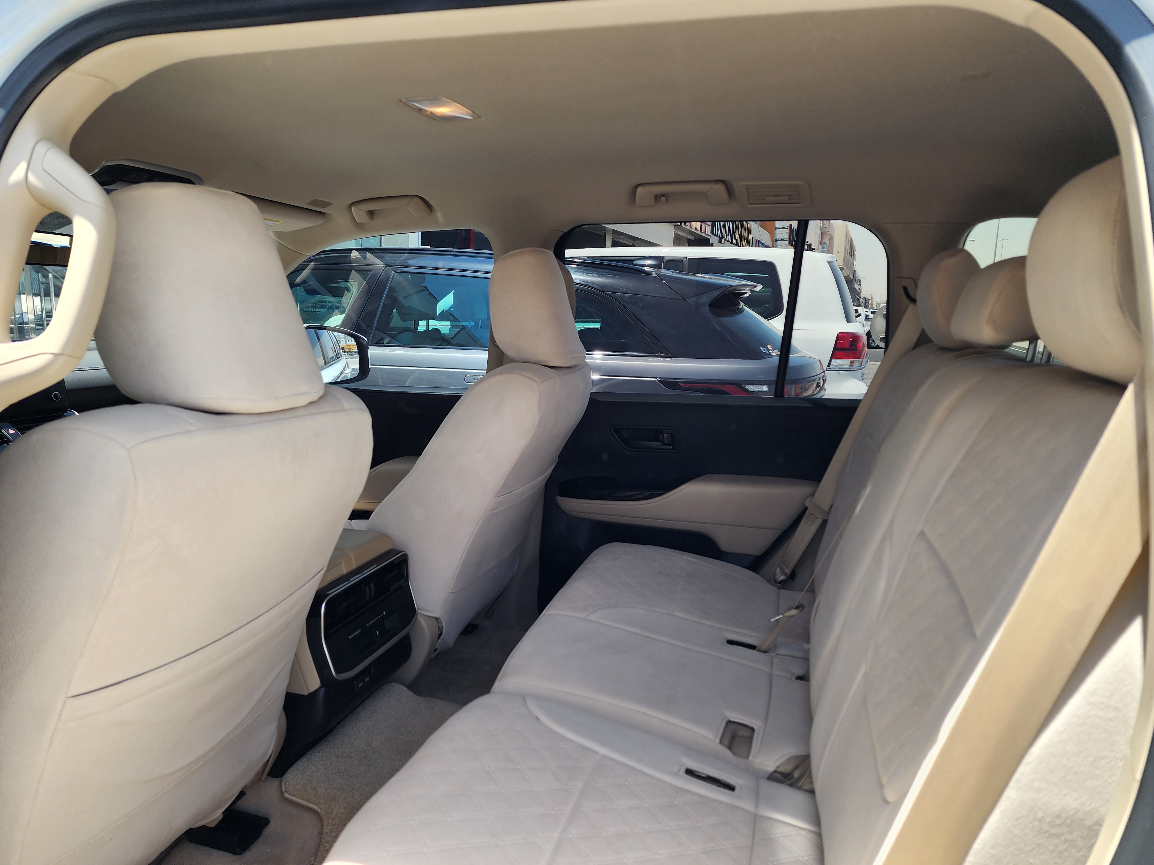 Toyota Land Cruiser GX.R - Image 4