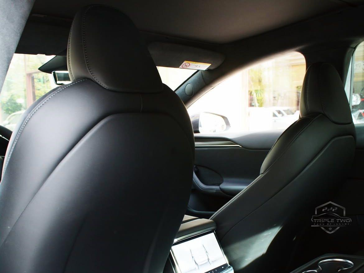 Tesla Model S Plaid - Image 4