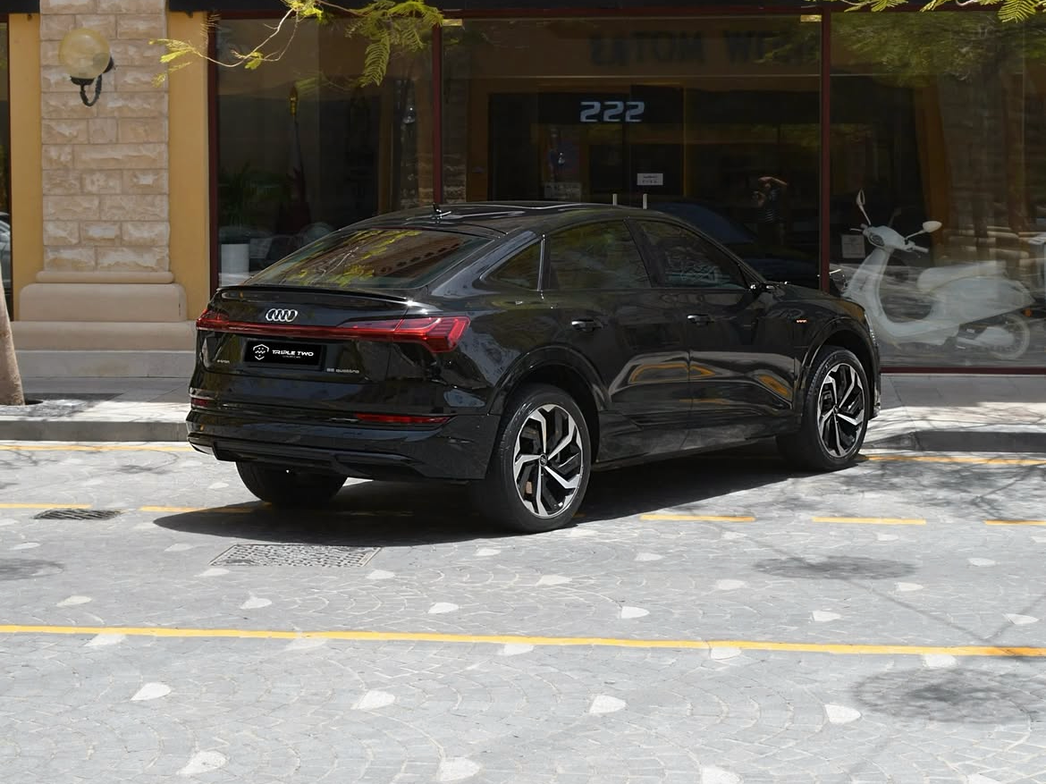 Audi E-Tron  55 Quattro - S Line  - Image 3