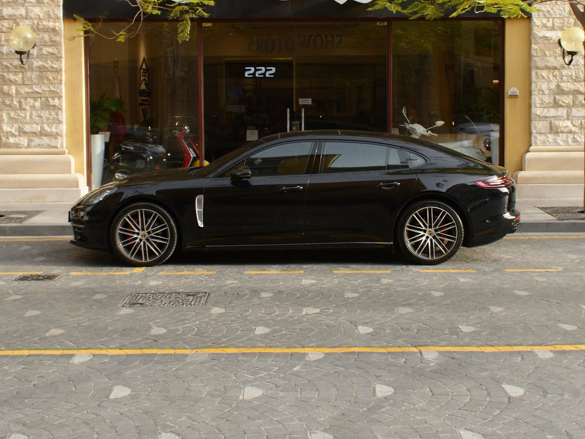 Porsche Panamera GTS - Image 3