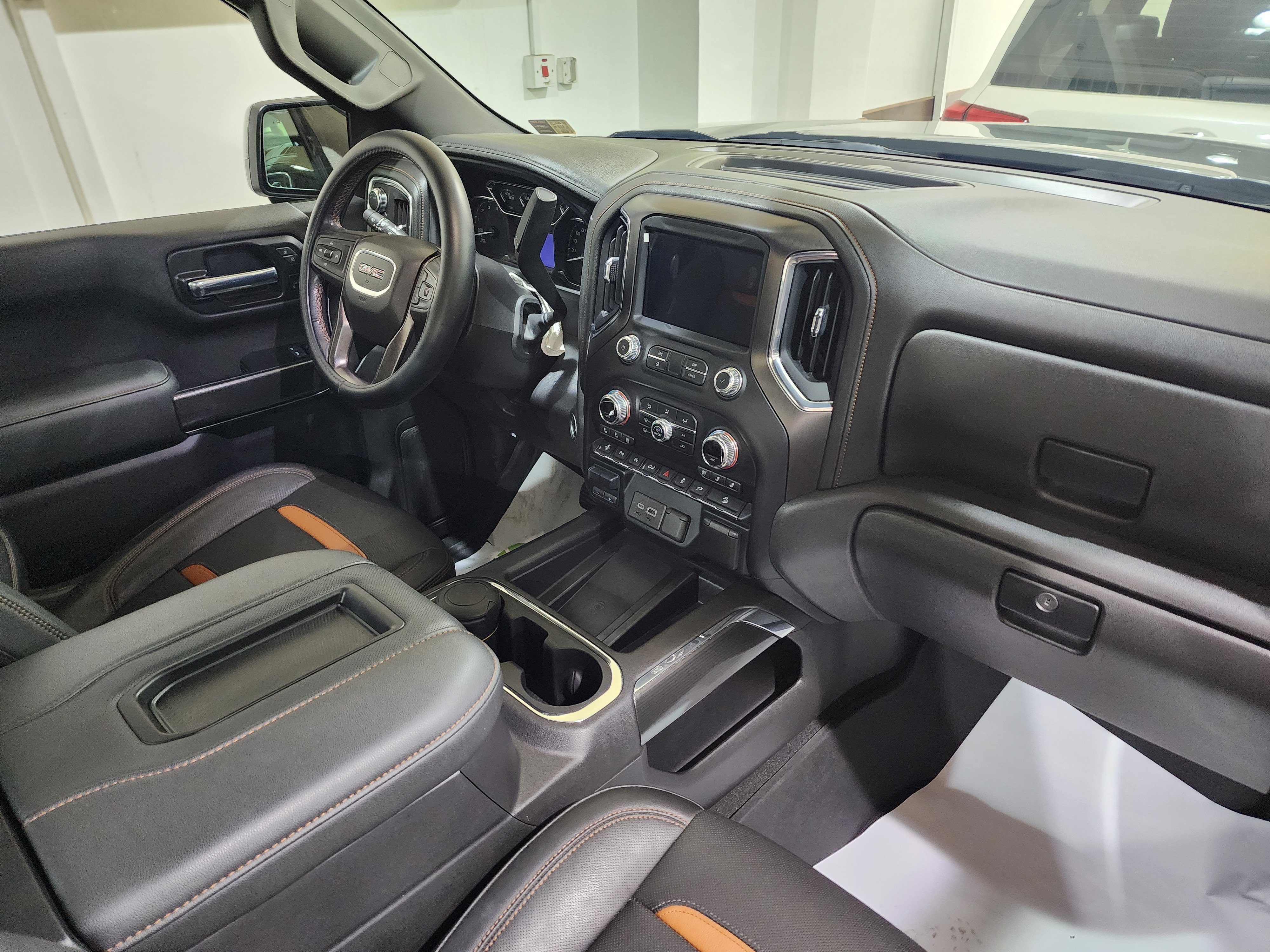GMC Sierra AT4 - Image 3