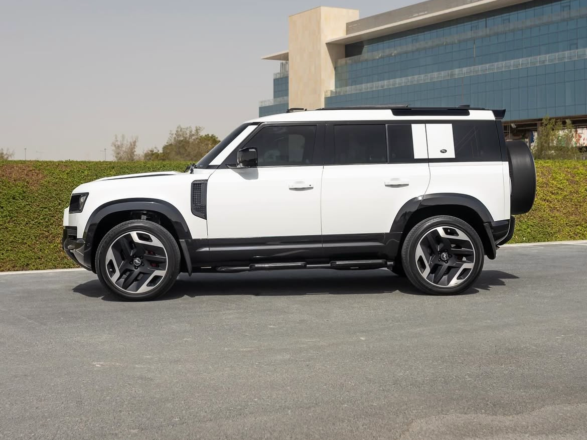 لاند روفر Defender 110 - Image 2