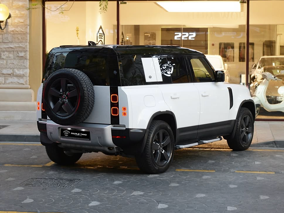 Land Rover Defender 110 HSE - Image 3