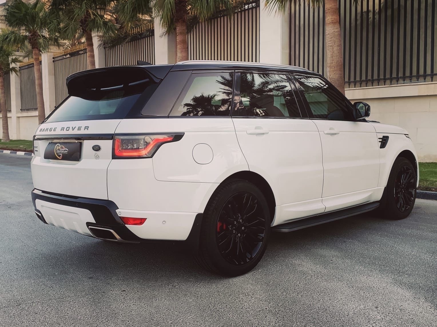 Land Rover Range Sport Autobiography - Image 4