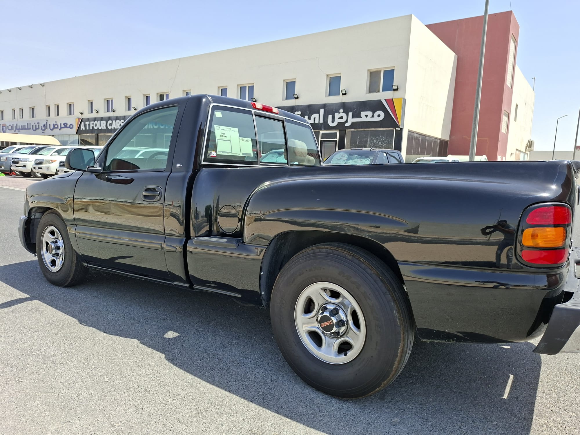 GMC Sierra - Image 2