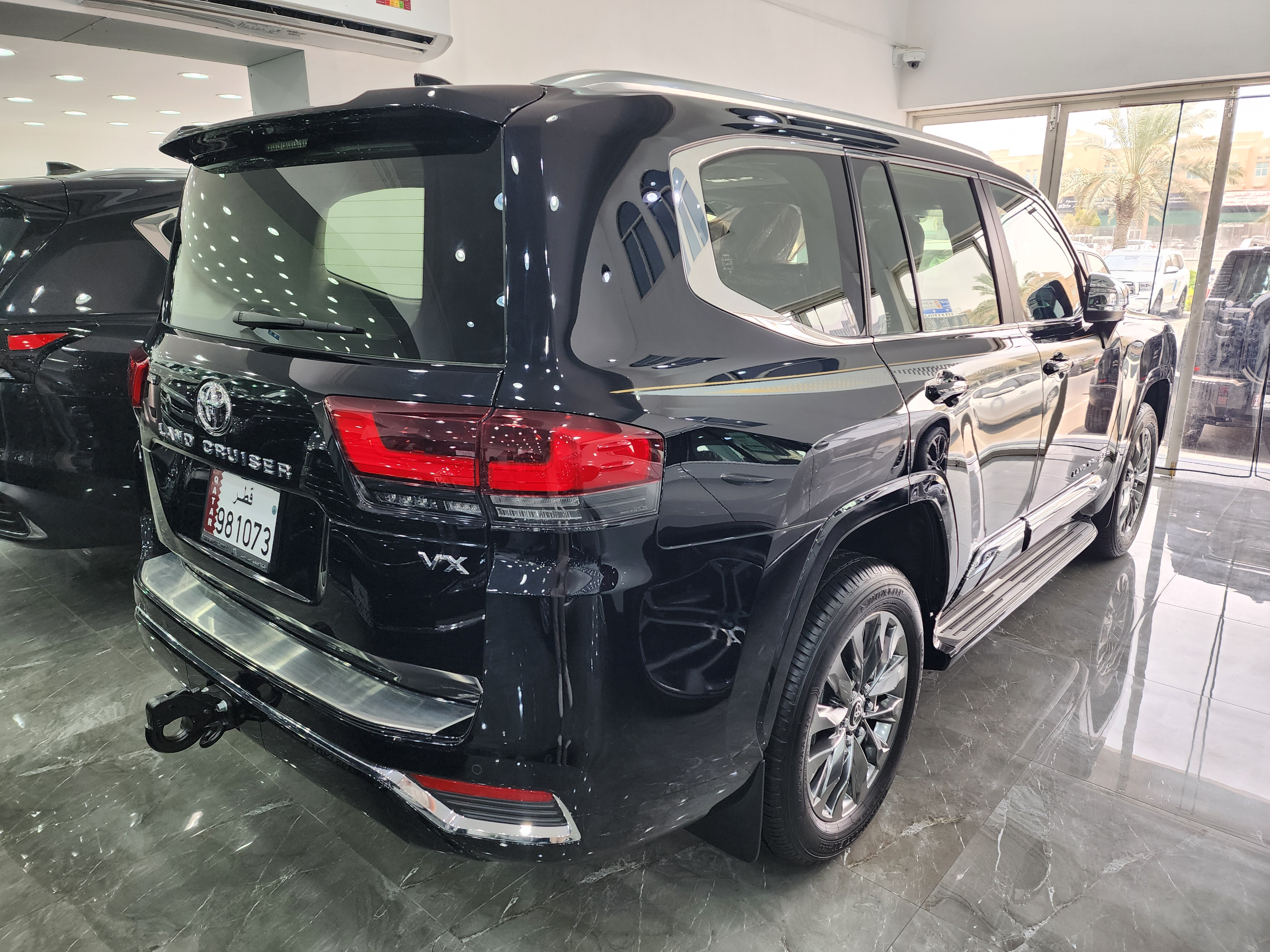 Toyota Land Cruiser VX - Image 2
