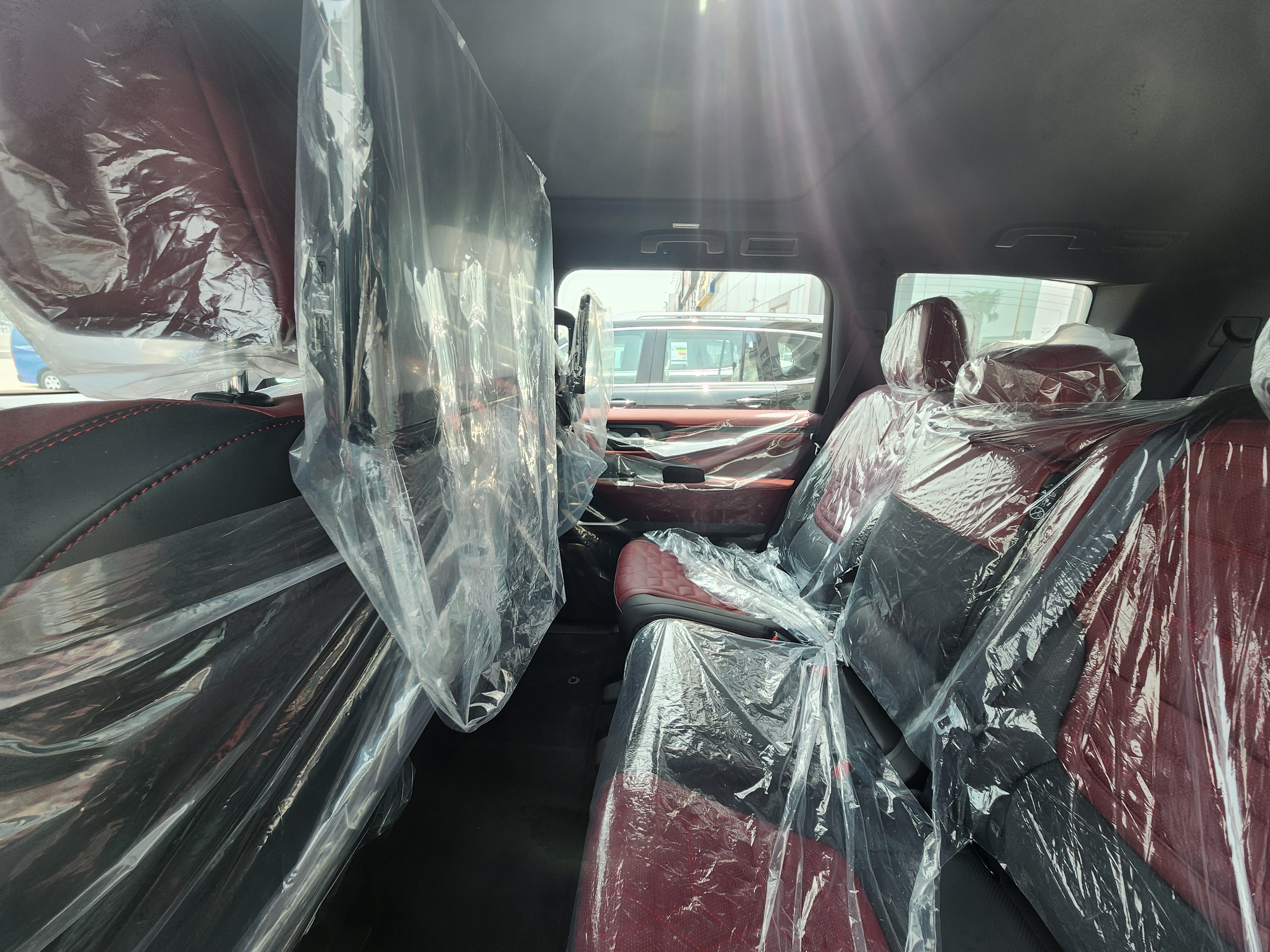 Nissan Patrol  Platinum - Image 4