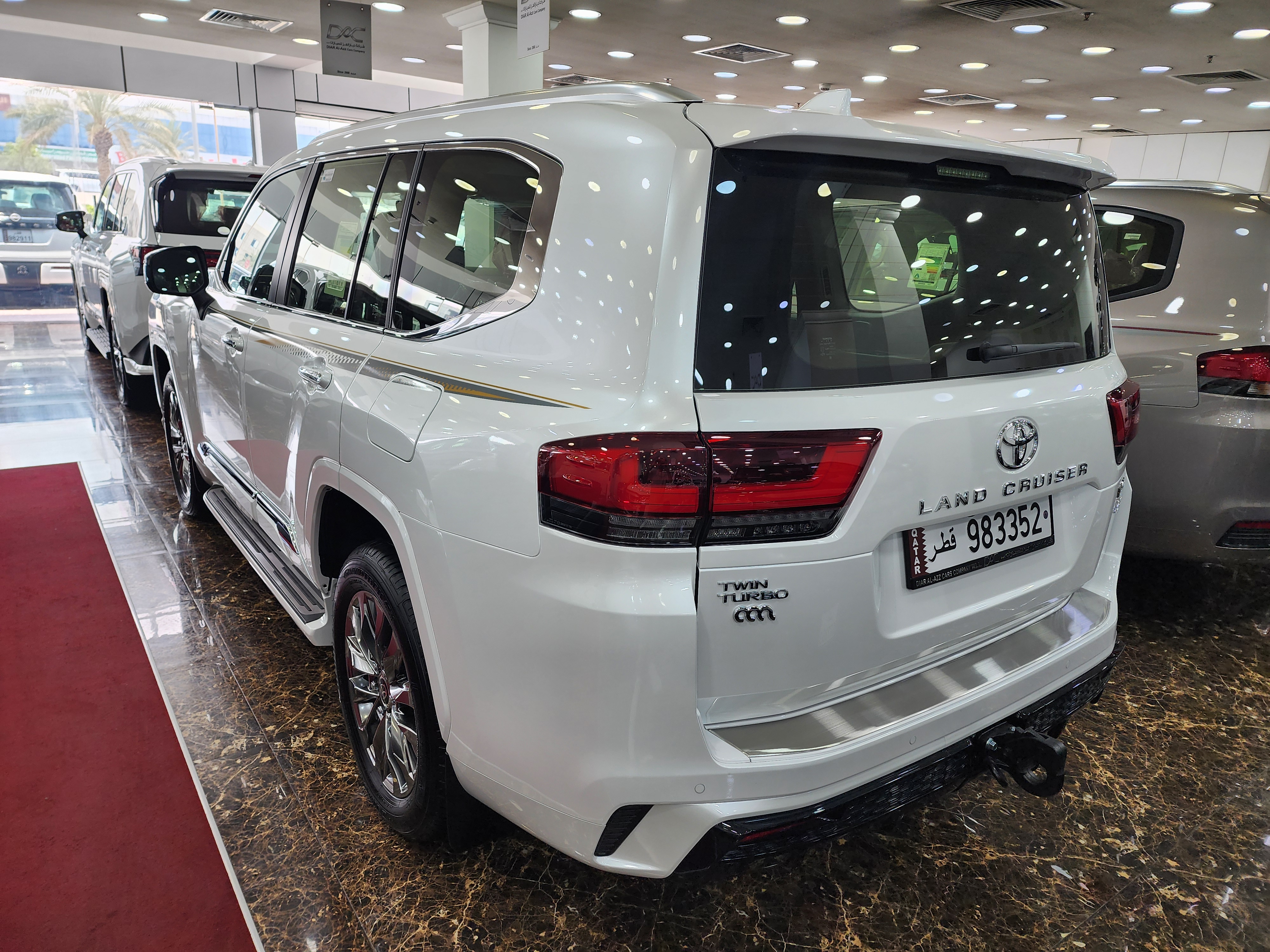 Toyota Land Cruiser VX.R - Image 2